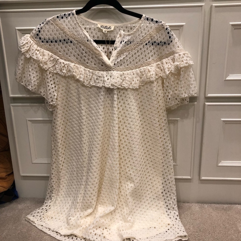 Listicle ivory lace/eyelet blouse